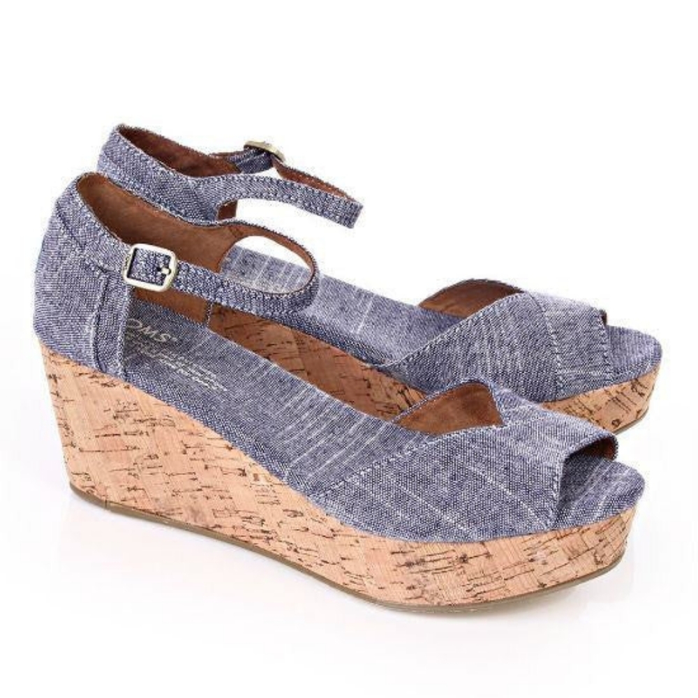 TOMS Chambray Platform Sandals Size 8